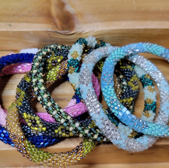 Set of 9 Seed Bead Roll On Bracelets Wholesale Jewelry Lot Handmade - Picture 2 of 15